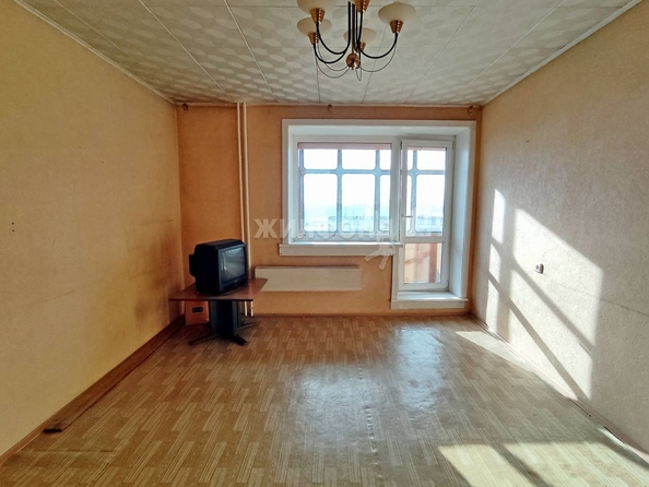 
   Продам 2-комнатную, 47.6 м², Кирова ул, 108

. Фото 2.