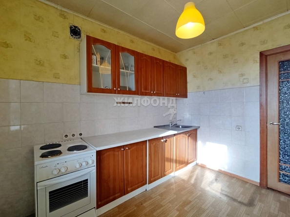 
   Продам 2-комнатную, 47.6 м², Кирова ул, 108

. Фото 23.