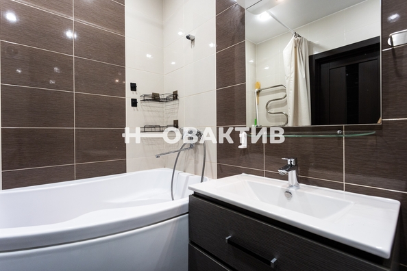 
   Продам 2-комнатную, 37.3 м², Дунаевского ул, 14

. Фото 17.