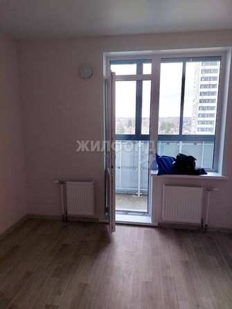 
   Продам 1-комнатную, 30.5 м², Бородина ул, 54

. Фото 2.