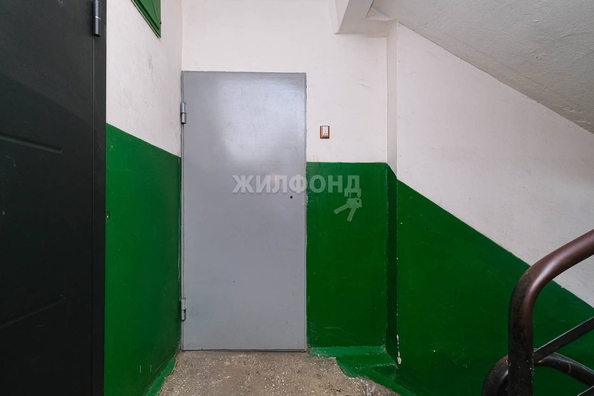 
   Продам 3-комнатную, 57.6 м², Водозабор ул, 8

. Фото 17.