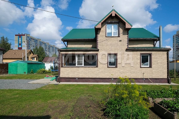
   Продам дом, 157.1 м², Новосибирск

. Фото 3.