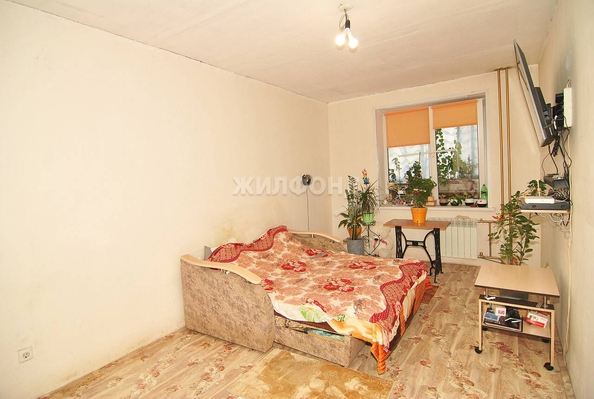 
   Продам 1-комнатную, 43 м², Романтиков ул, 3

. Фото 4.