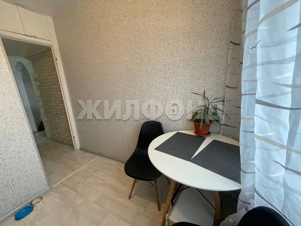 
   Продам 2-комнатную, 44.4 м², Есенина ул, 19

. Фото 2.