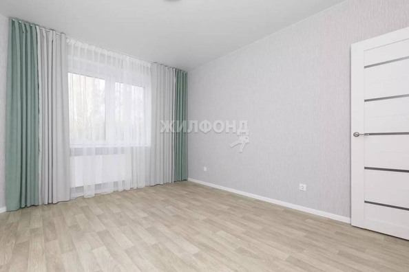 
   Продам 1-комнатную, 37.2 м², Околица мкр, 5

. Фото 1.