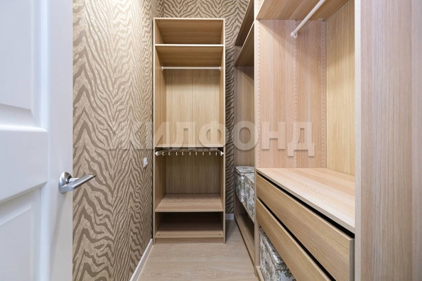 
   Продам 1-комнатную, 43.8 м², Лескова ул, 21

. Фото 19.