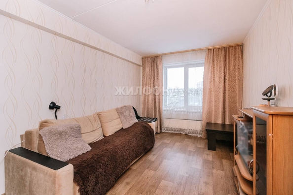 
   Продам 2-комнатную, 52.3 м², Есенина ул, 8/6

. Фото 6.