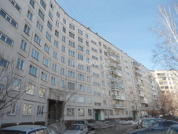 
   Продам 1-комнатную, 12 м², Есенина ул, 12

. Фото 7.