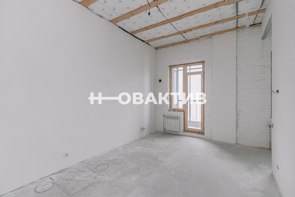 
   Продам 1-комнатную, 40 м², Ясный Берег ул, 8

. Фото 3.