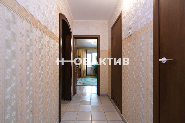 
   Продам 1-комнатную, 38 м², Ключ-Камышенское Плато ул, 20

. Фото 13.