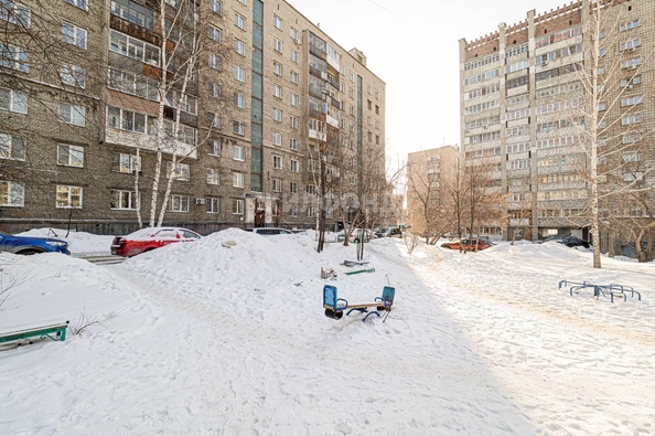 
   Продам 3-комнатную, 58.1 м², Челюскинцев ул, 44

. Фото 34.