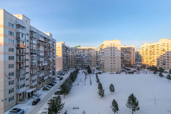 
   Продам 3-комнатную, 58.1 м², Татьяны Снежиной ул, 19/2

. Фото 17.