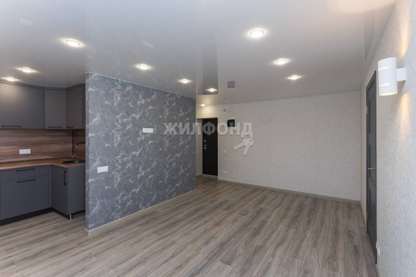 
   Продам 2-комнатную, 42 м², Гоголя ул, 233/1

. Фото 1.