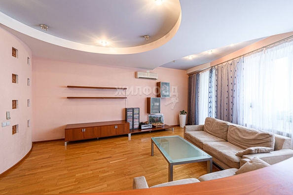 
   Продам 3-комнатную, 110.7 м², Галущака ул, 1

. Фото 9.