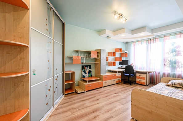 
   Продам 3-комнатную, 110.7 м², Галущака ул, 1

. Фото 24.