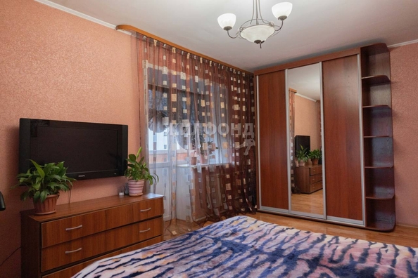 
   Продам 4-комнатную, 112.4 м², Медкадры ул, 7

. Фото 12.