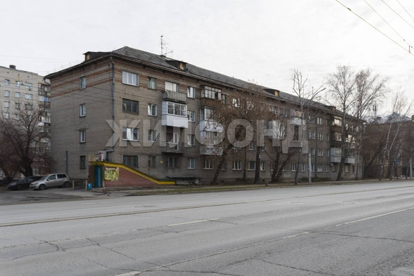 
   Продам секционку, 9.6 м², Жуковского ул, 105

. Фото 13.
