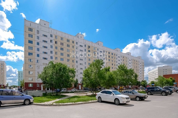 
   Продам 2-комнатную, 76 м², Татьяны Снежиной ул, 49

. Фото 22.