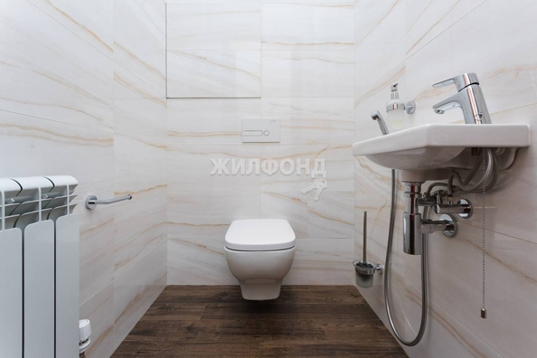 
   Продам 3-комнатную, 72.6 м², 7-й микрорайон, 34

. Фото 20.