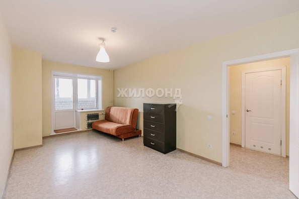 
   Продам 1-комнатную, 48.8 м², 2-й (4 мкр.) кв-л, 230

. Фото 1.