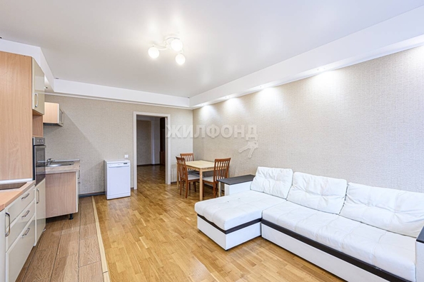 
   Продам 3-комнатную, 98.1 м², Орджоникидзе ул, 47

. Фото 4.