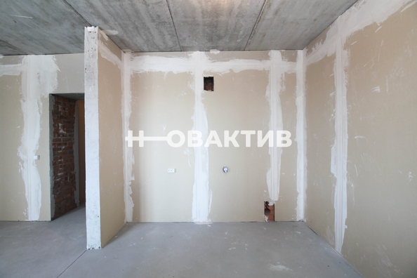 
   Продам 1-комнатную, 41.5 м², Молодежи б-р, 15

. Фото 13.