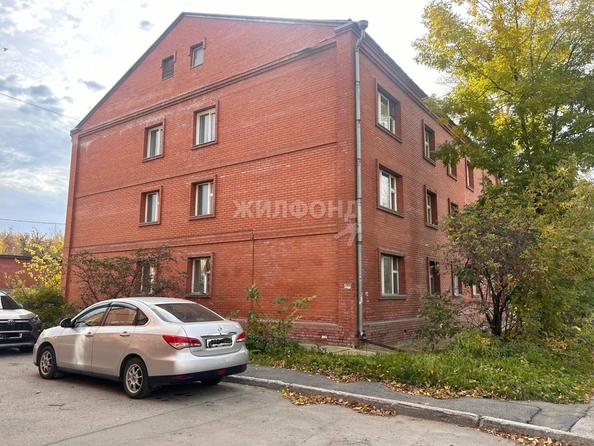 
   Продам 3-комнатную, 103.4 м², Объединения ул, 22

. Фото 12.