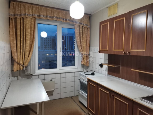 
   Продам 3-комнатную, 56.1 м², Есенина ул, 29

. Фото 1.