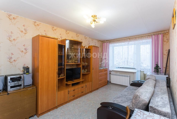 
   Продам 1-комнатную, 30.2 м², Ключ-Камышенское Плато ул, 6

. Фото 2.