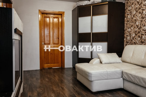 
   Продам 4-комнатную, 68.3 м², Героев Революции ул, 30/1

. Фото 3.