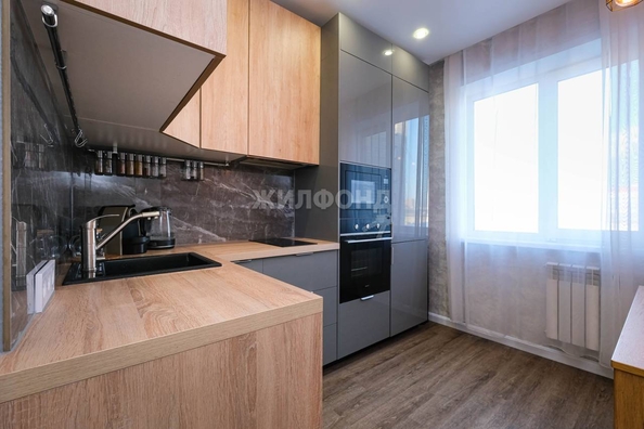 
   Продам 4-комнатную, 77.2 м², Титова ул, 37

. Фото 1.