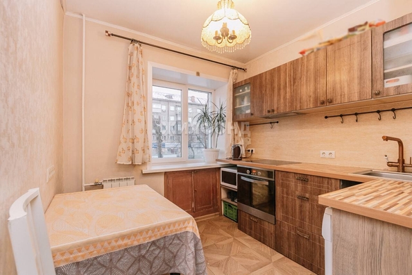 
   Продам 2-комнатную, 44.5 м², Ватутина ул, 16

. Фото 10.