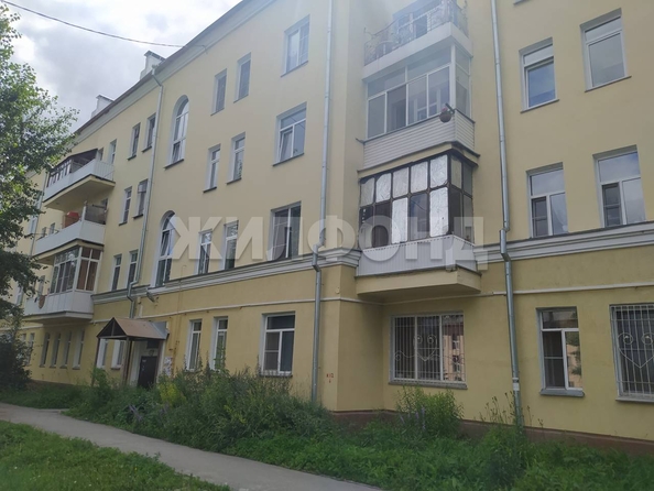 
  Продается 3-комн. квартира, 83 м², Военный городок ул, д. 102
. Фото 3.