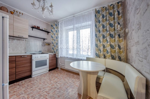 
   Продам 1-комнатную, 38 м², Спортивная ул, 15

. Фото 1.