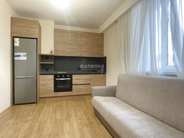 
  Сдам в аренду 2-комнатную квартиру, 65 м², Новосибирск

. Фото 1.