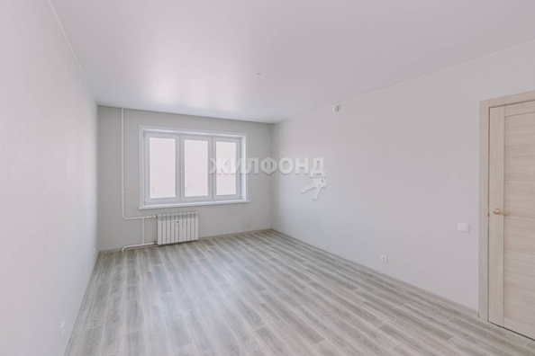 
   Продам 2-комнатную, 55.4 м², Красный пр-кт, 327/3

. Фото 8.