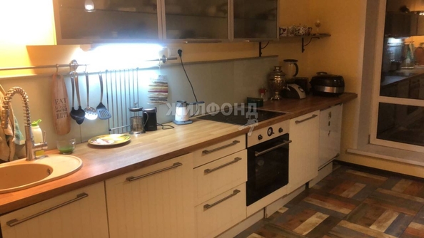 
   Продам 1-комнатную, 46.1 м², Волховская ул, 37

. Фото 3.