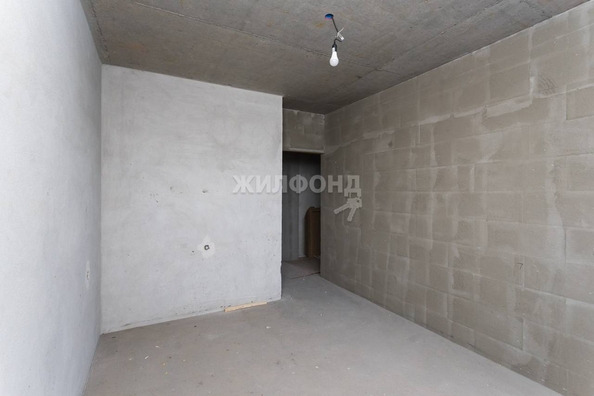 
   Продам 3-комнатную, 74.1 м², Виктора Уса ул, 1/1

. Фото 6.