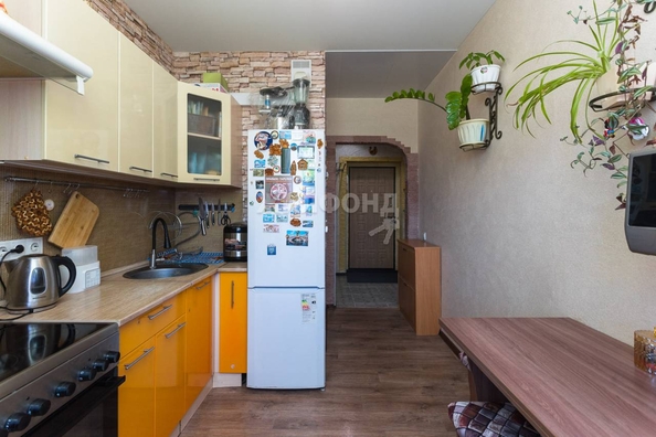 
   Продам 1-комнатную, 30.5 м², , 30/4

. Фото 6.