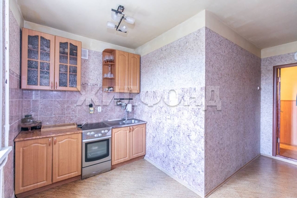 
  Продается 3-комн. квартира, 66.9 м², Петровского ул, д. 7
. Фото 2.