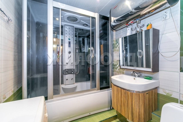 
  Продается 3-комн. квартира, 66.9 м², Петровского ул, д. 7
. Фото 5.