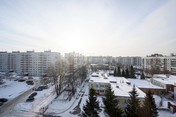 
   Продам 3-комнатную, 62.8 м², Красных Зорь ул, 3/2

. Фото 19.