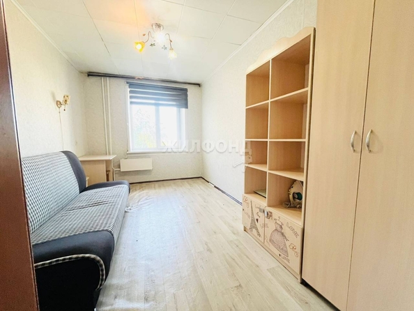 
   Продам секционку, 11.5 м², Лазарева ул, 31

. Фото 3.