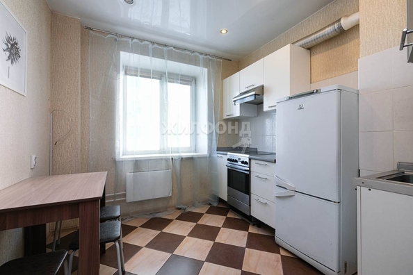 
   Продам 2-комнатную, 57.6 м², Татьяны Снежиной ул, 29

. Фото 12.