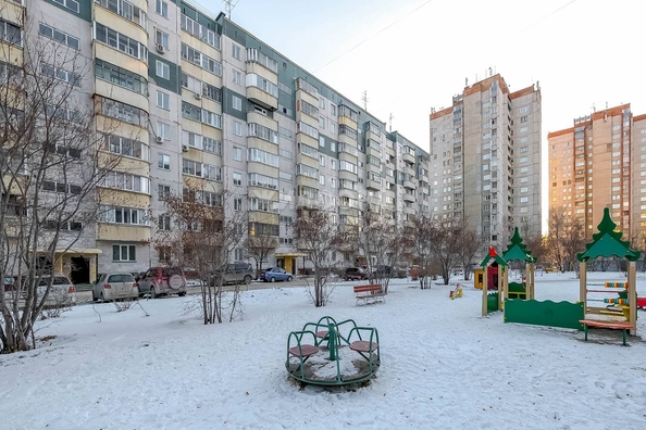 
   Продам 2-комнатную, 50.9 м², Троллейная ул, 132

. Фото 21.