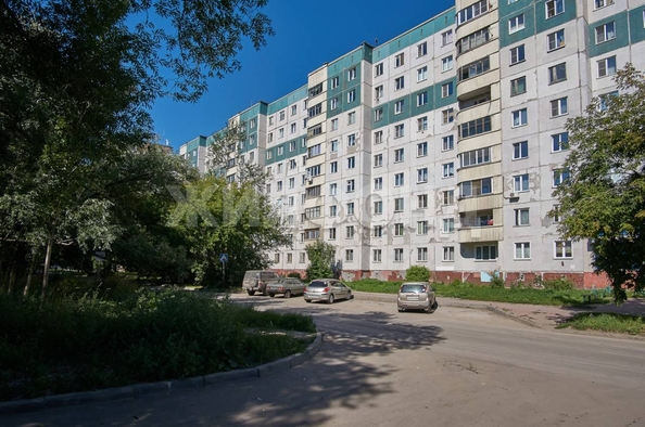 
  Продается 2-комн. квартира, 50.9 м², Троллейная ул, д. 132
. Фото 4.