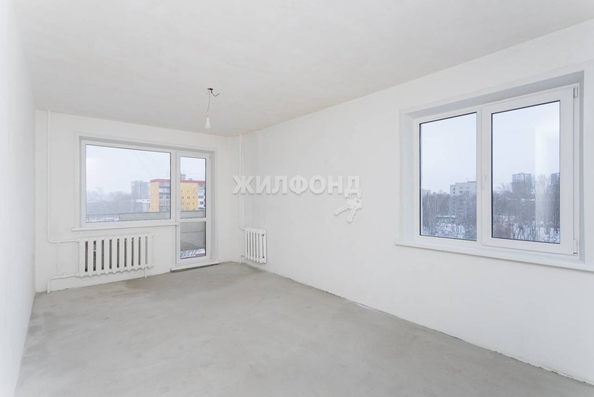 
   Продам 2-комнатную, 46.7 м², Зорге ул, 129/1

. Фото 1.