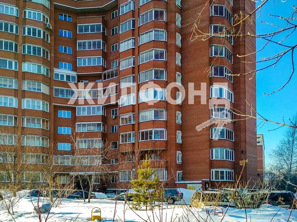 
   Продам 3-комнатную, 81.2 м², Адриена Лежена ул, 15

. Фото 2.