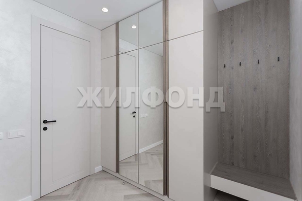 
   Продам 2-комнатную, 43.8 м², Красный пр-кт, 167/4

. Фото 27.