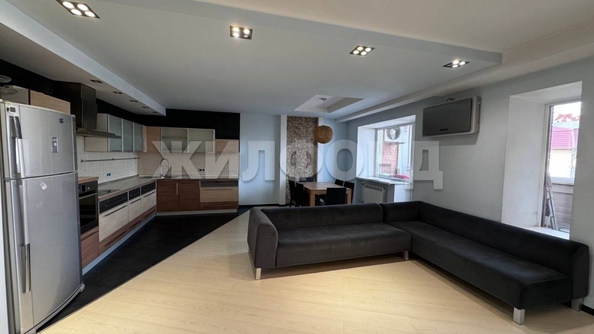 
  Сдается 3-комн. квартира 116 м². Фото 1.